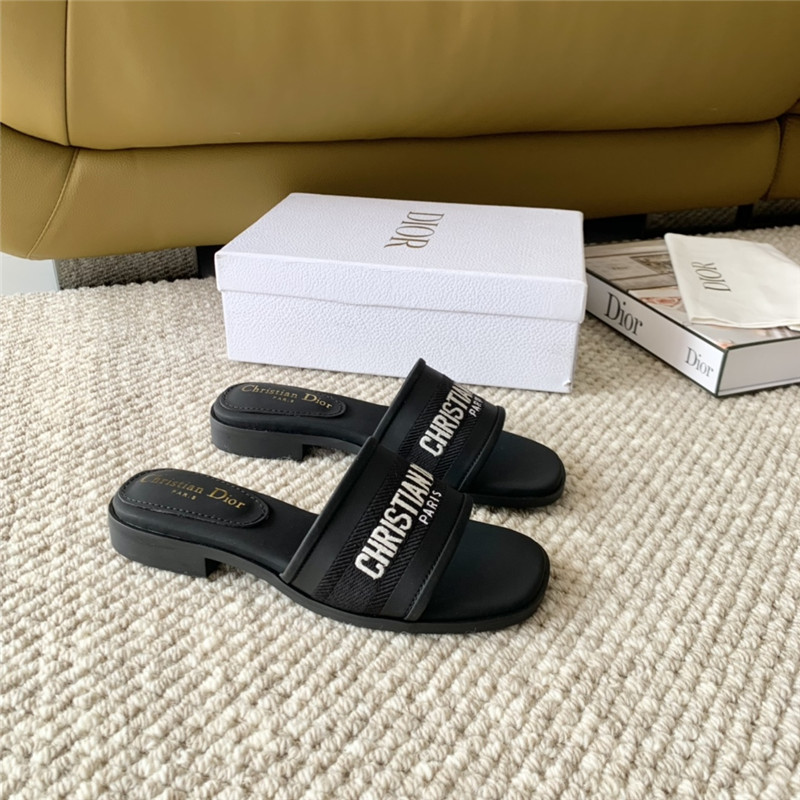 D10r black calfskin dway slide