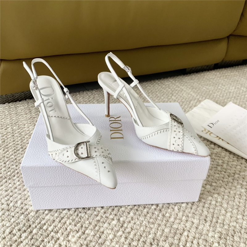 D10r white buckle slingback pumps