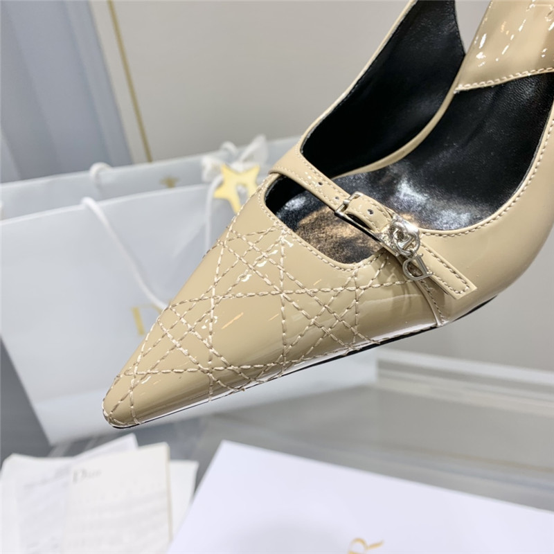 D10r slingback pointed toe pumps beige