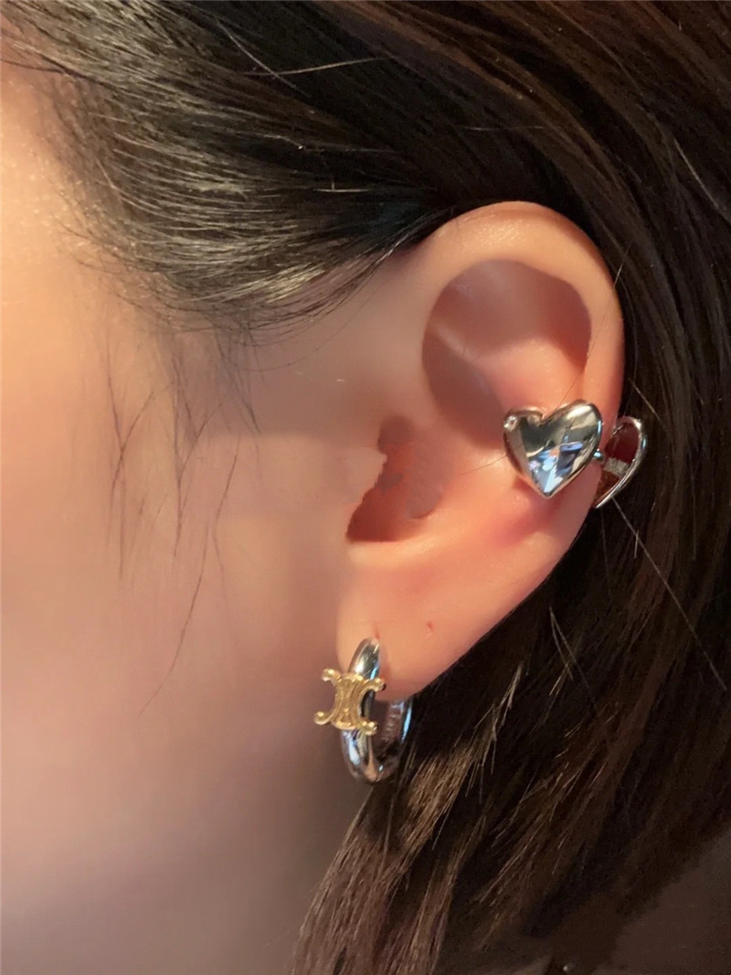 Ce1i*e triomphe star hoop earrings