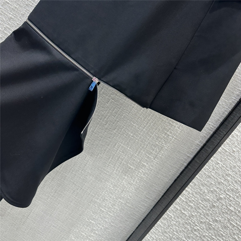 a1exa*der Mcqv*en slit hip skirt replica clothes