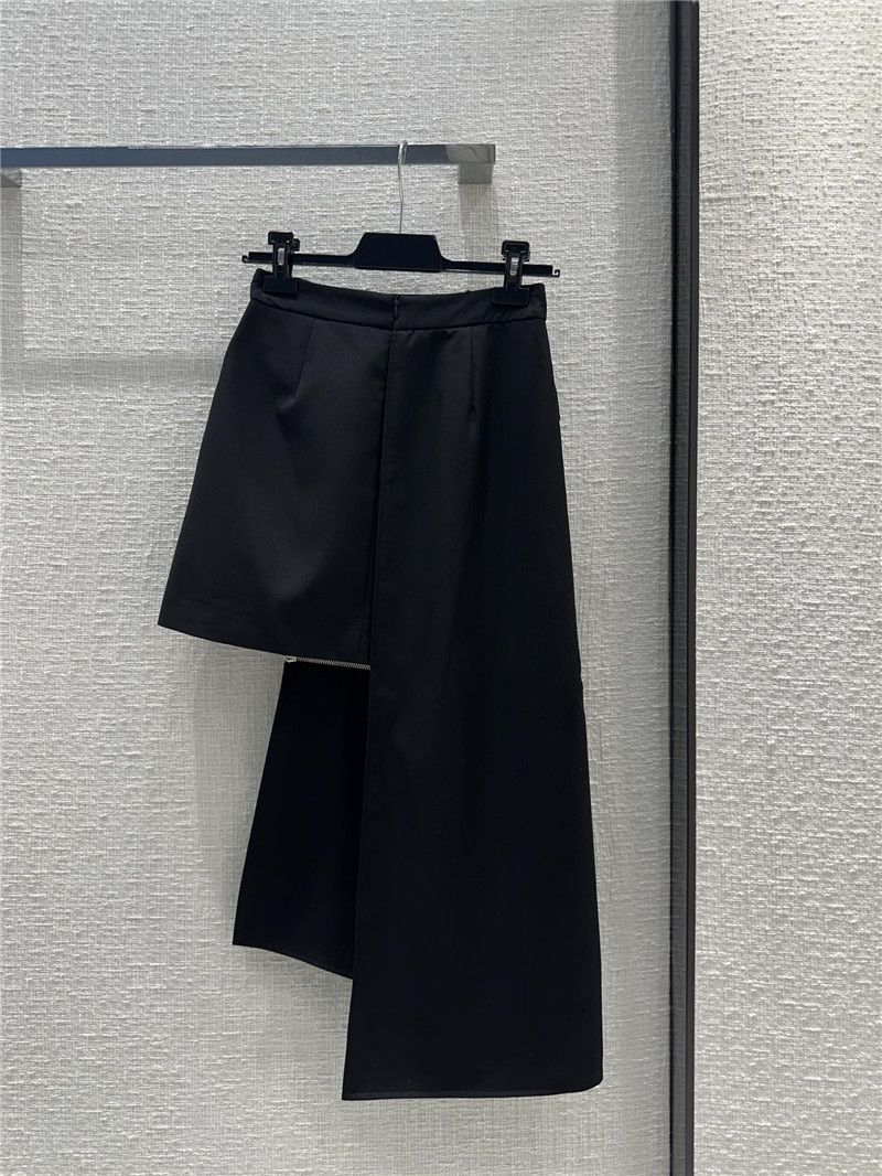 a1exa*der Mcqv*en slit hip skirt replica clothes