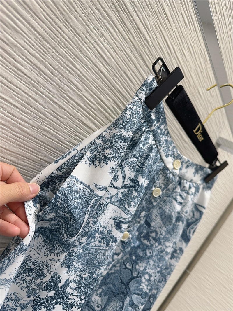D10r versatile skirt cheap replica designer clothes