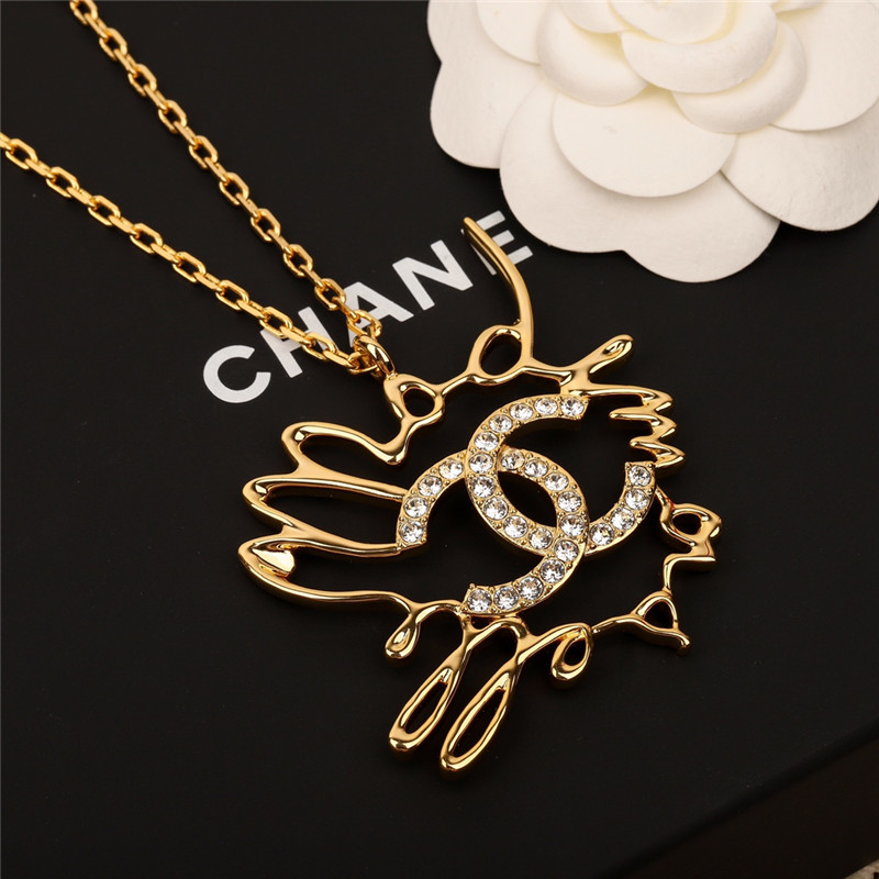 Ch**el necklace sweater chain