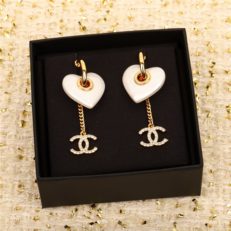 Ch**el love double c earrings