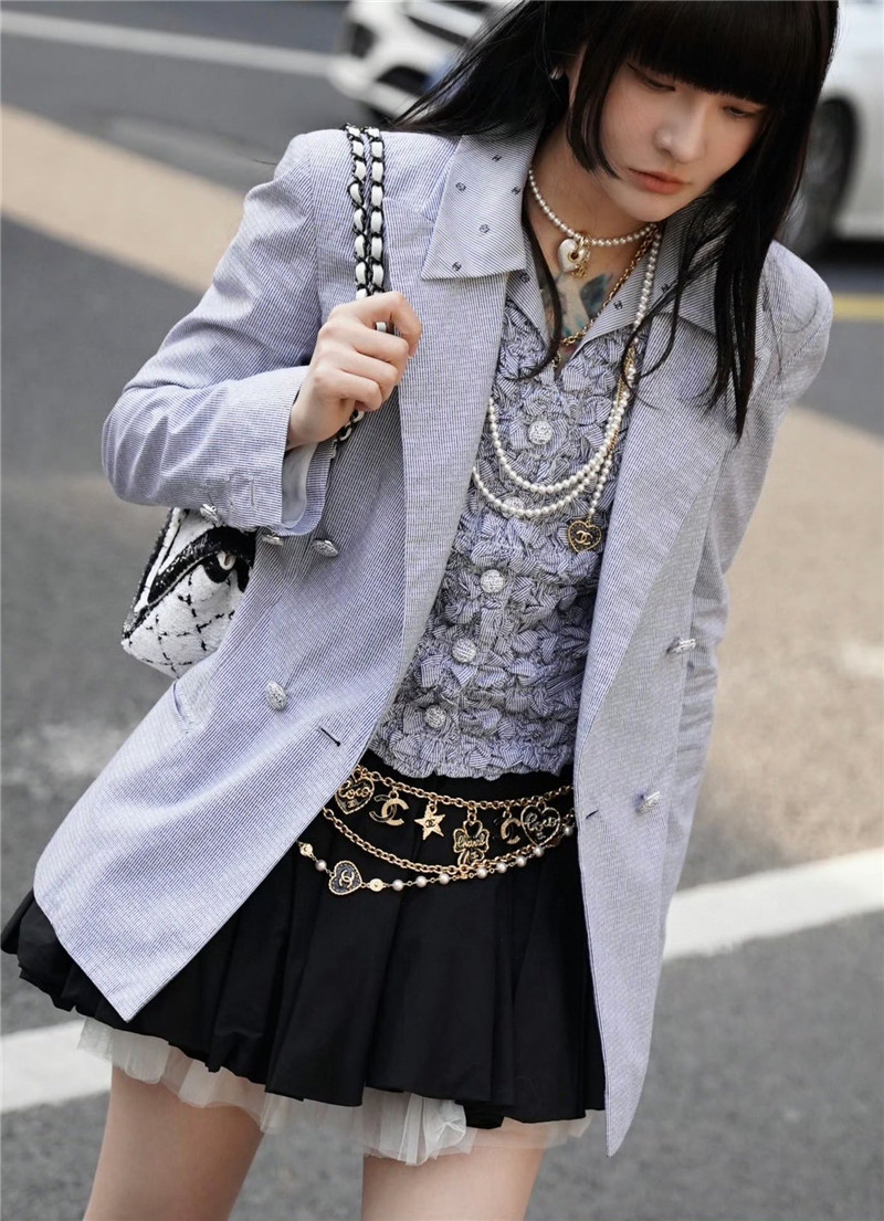 Ch**el multi-element waist chain