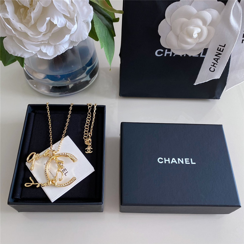 Ch**el rhinestone irregular necklace