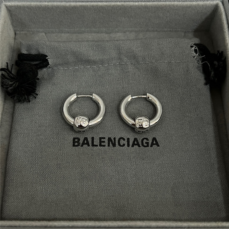 Ba1en*iaga retro earrings