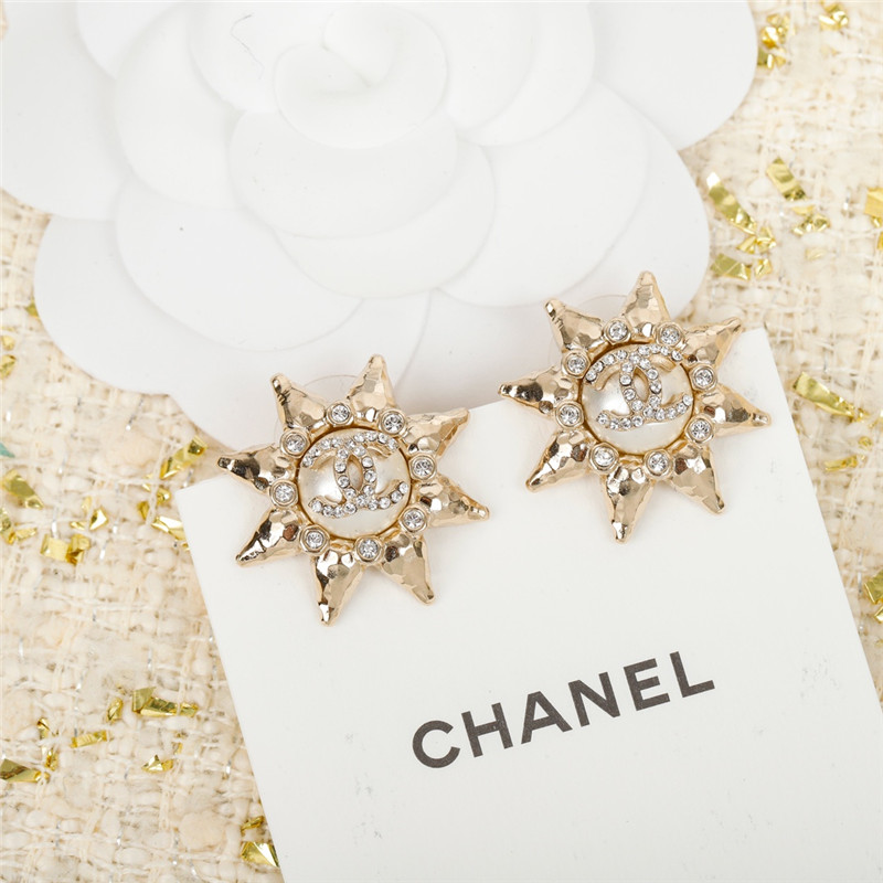 Ch**el sunflower pearl earrings