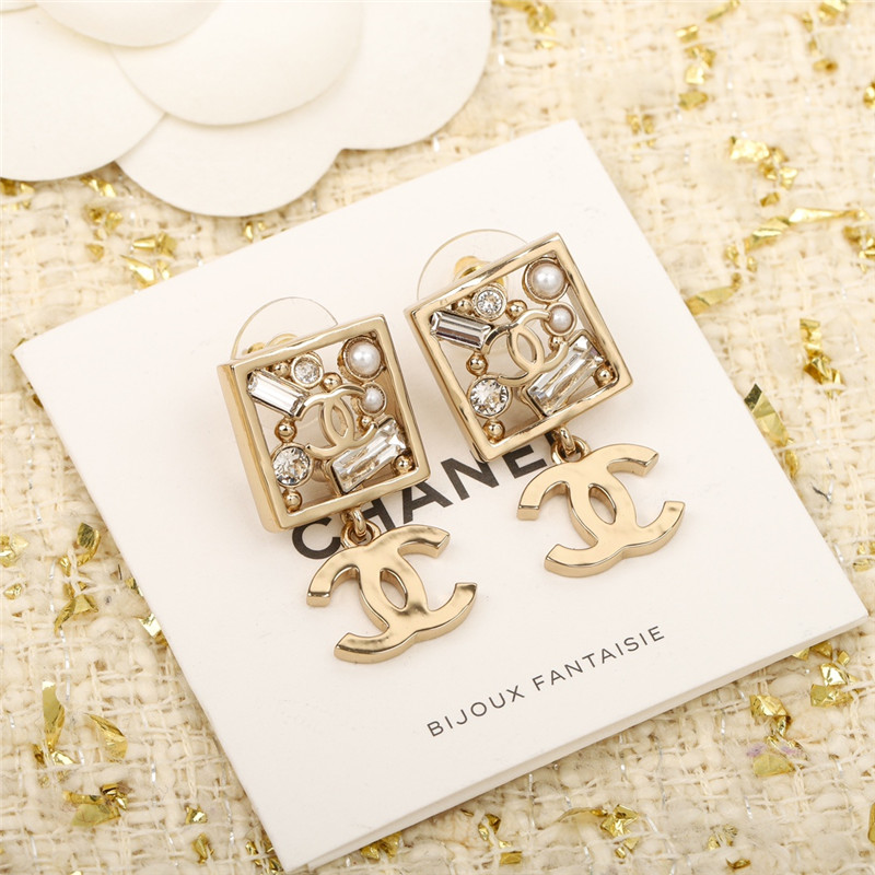 D10r new earrings