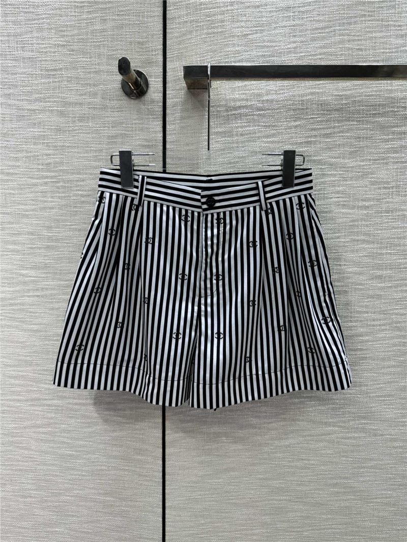 ce1i*e hot D1am0nd double c striped shorts replica clothing