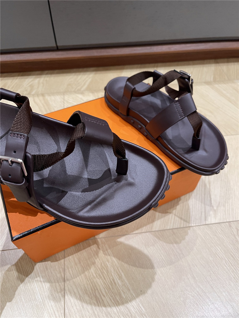 H**me5 inboard sandals brown