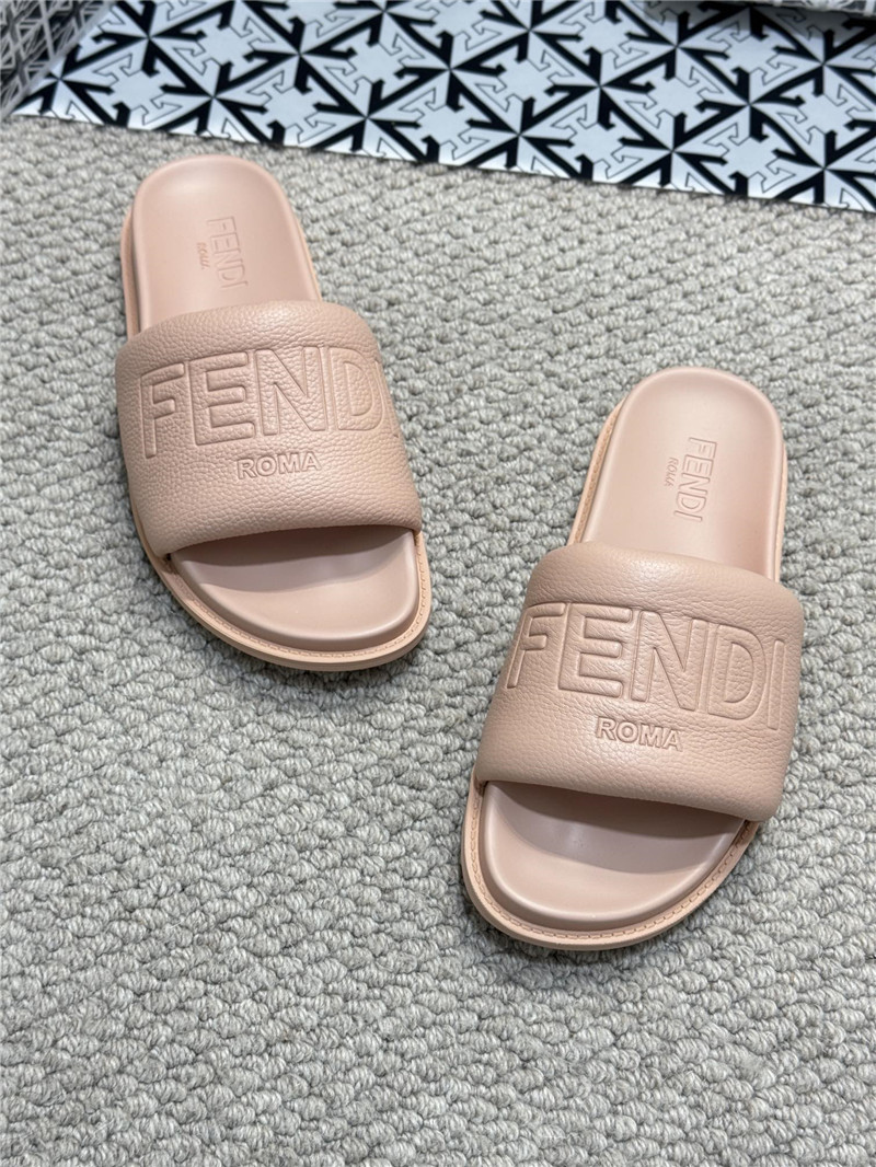 F**di roma slides pink