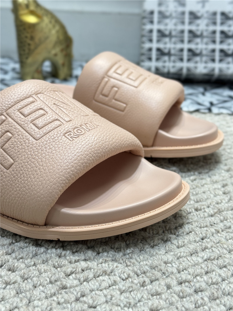 F**di roma slides pink