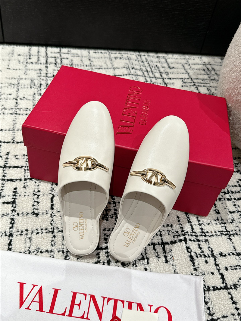 Va1e*ntin0 garavani vlogo signature leather mules in white