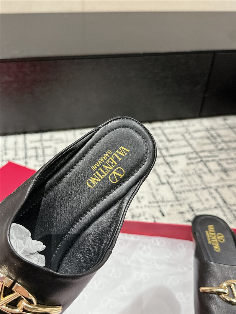Va1e*ntin0 garavani vlogo signature leather mules