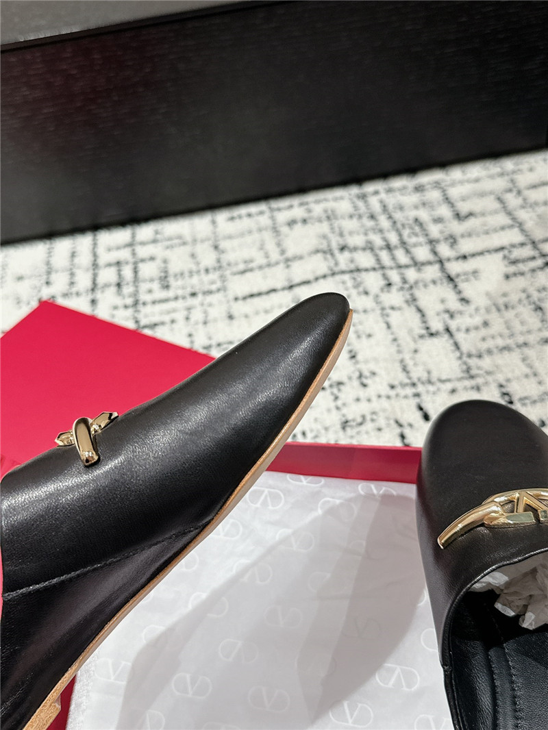 Va1e*ntin0 garavani vlogo signature leather mules