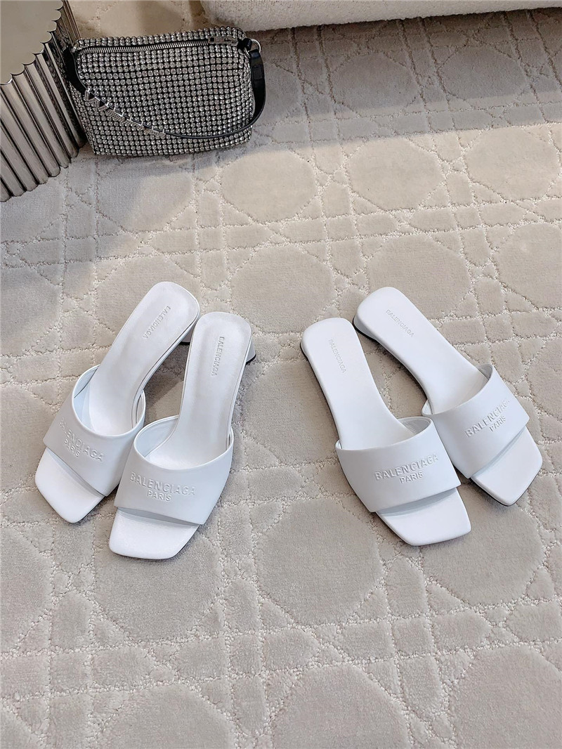 Ba1en*iaga duty free white women’s sandals