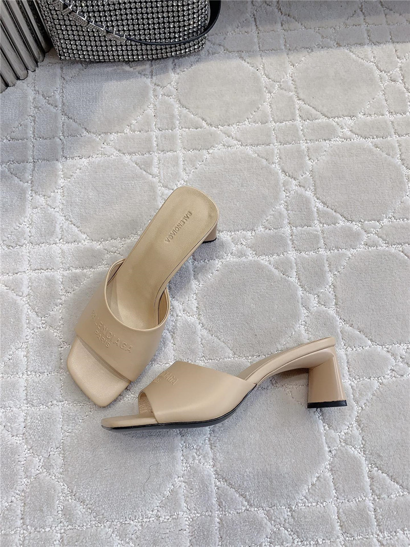 Ba1en*iaga duty free beige women’s sandals