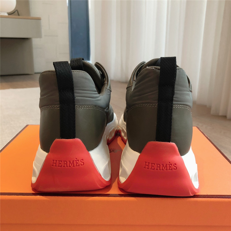 H**me5 impulse sneaker