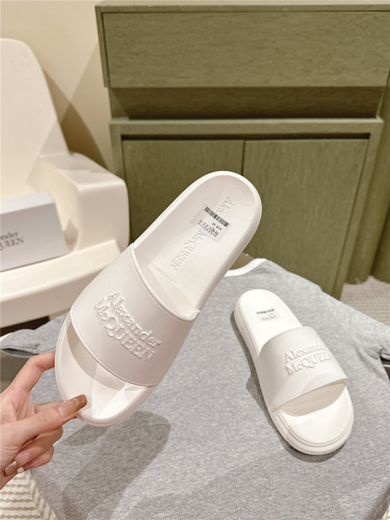 a1exa*der Mcqv*en white logo flip flops