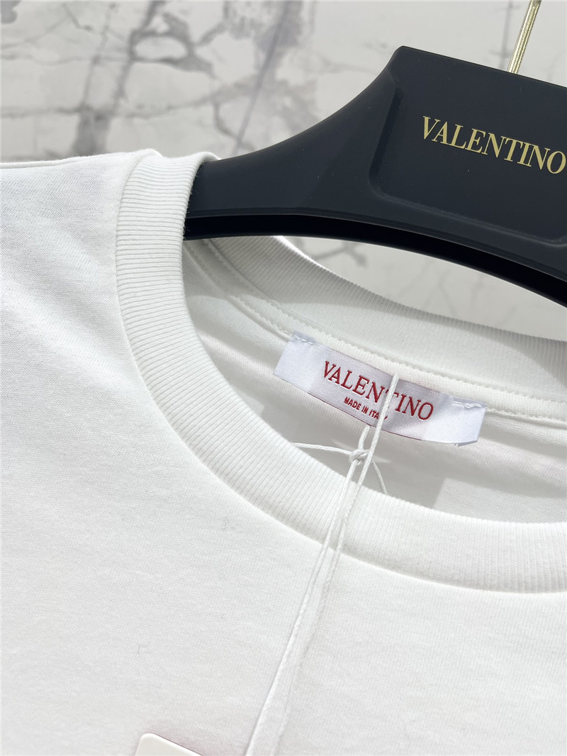Va1e*ntin0 crew neck short sleeve replica clothing