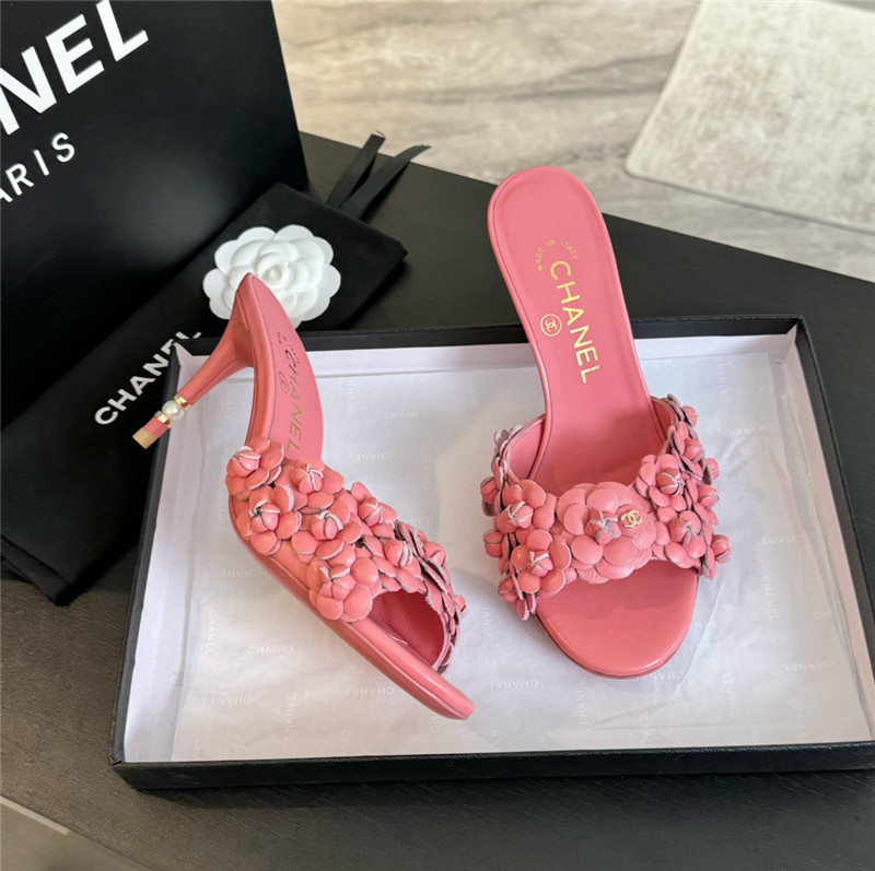 Ch**el camellia heels mules