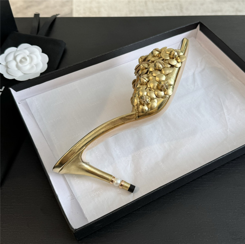 Ch**el camellia heels mules gold