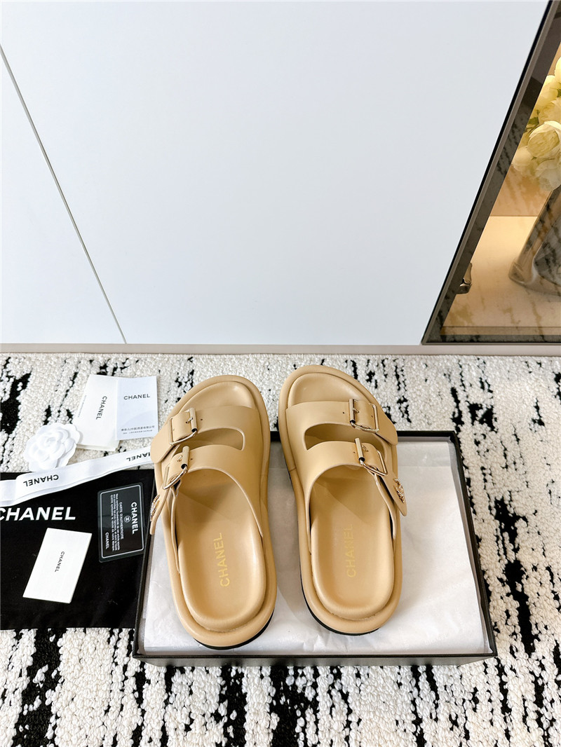 Ch**el buckle platform slippers sandals in beige
