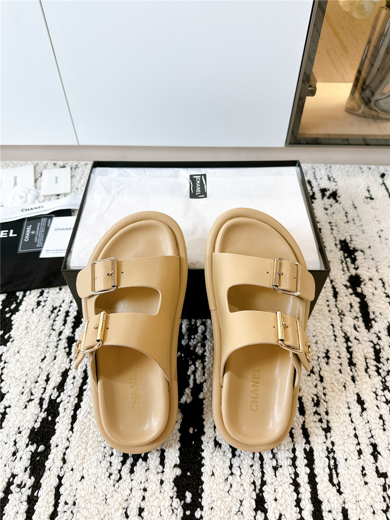 Ch**el buckle platform slippers sandals in beige