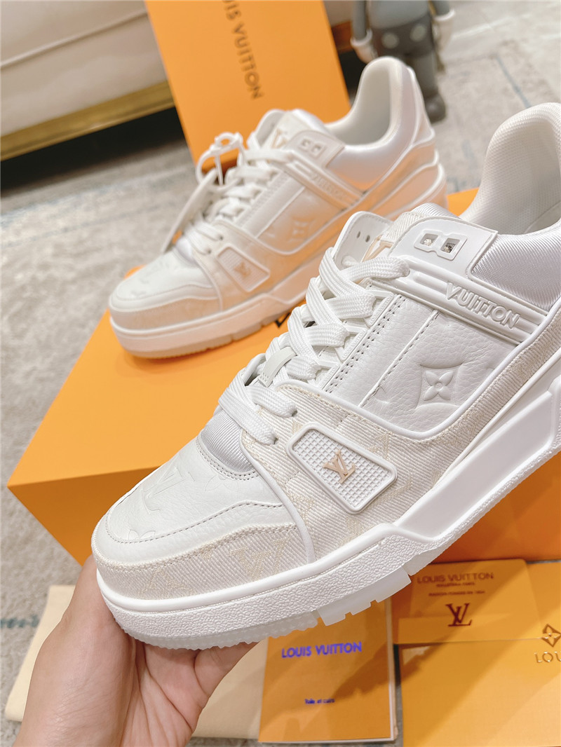 l0vis Vvtt0n white sneakers for women