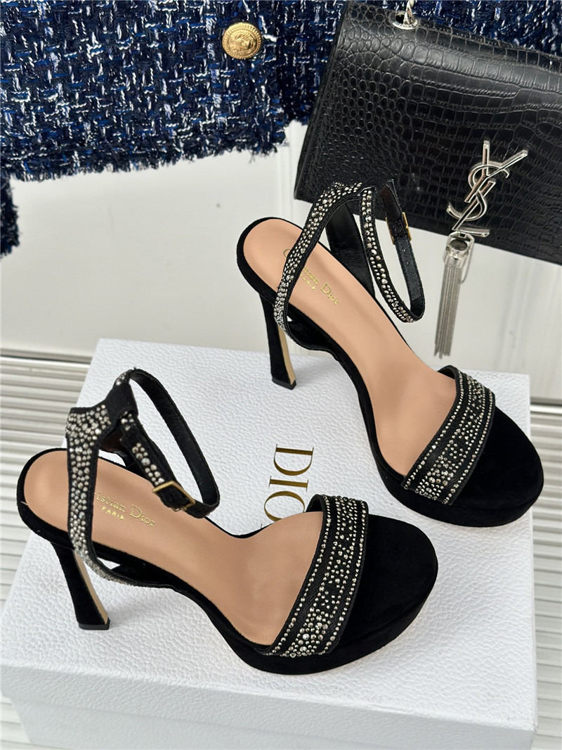 D10r dway heeled platform sandal