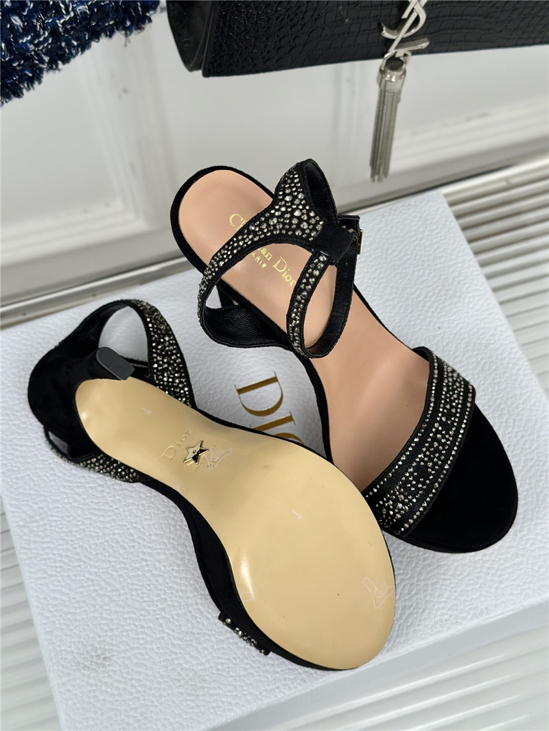 D10r dway heeled platform sandal