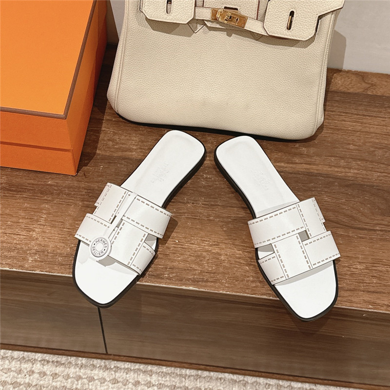 H**me5 idioma sandal women’s white