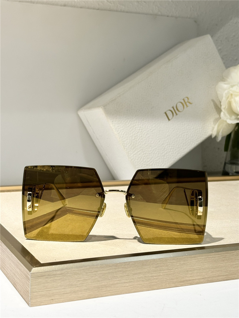 D10r new sunglasses