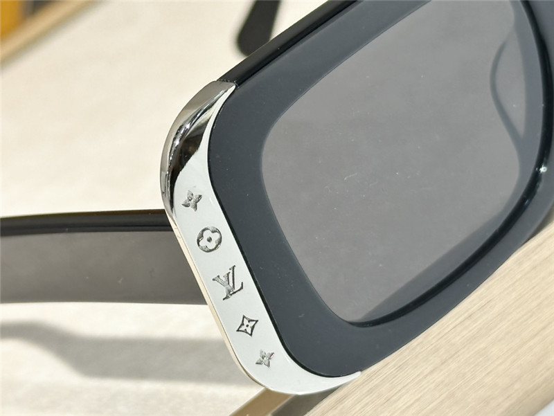 l0vis Vvtt0n lv moon square sunglasses