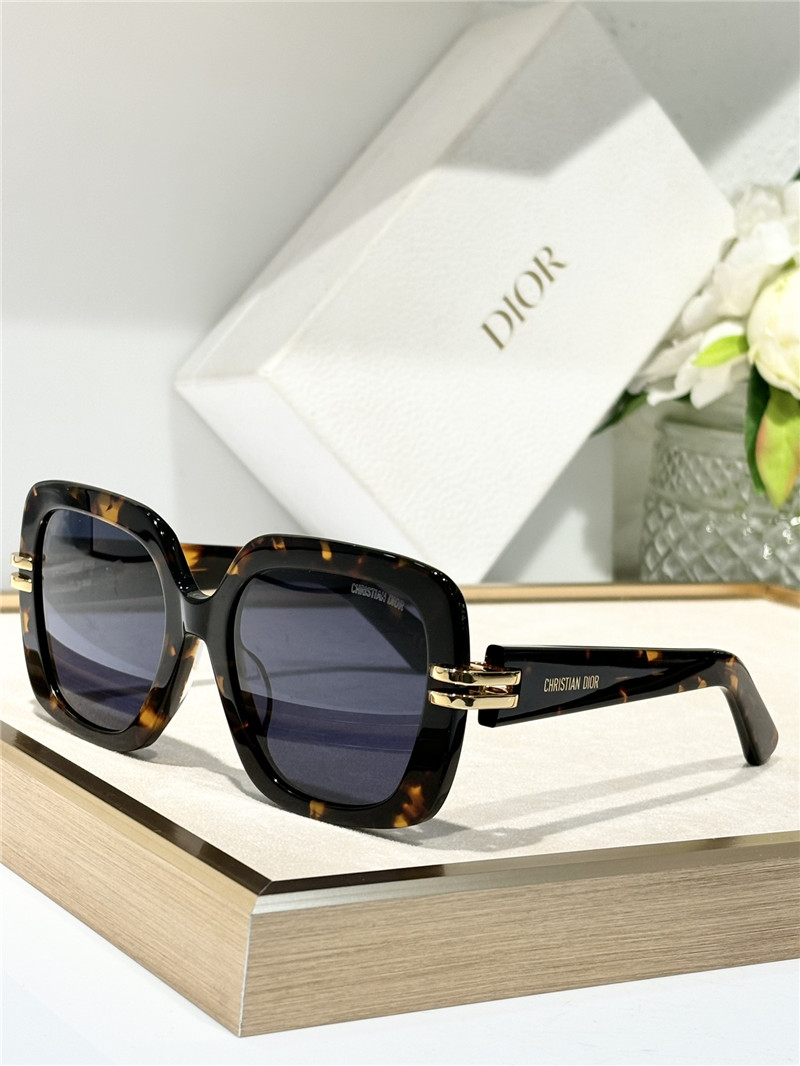 D10r stylish square sunglasses