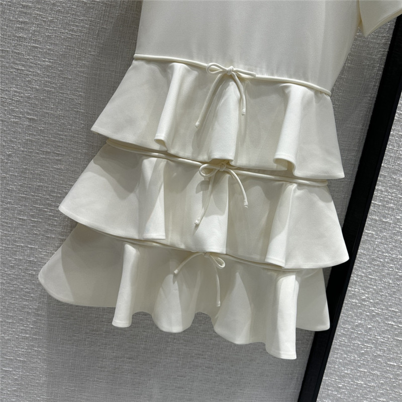 Va1e*ntin0 cream white cake dress cheap replica designer clothes