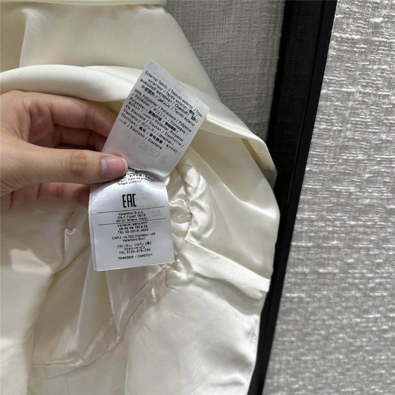Va1e*ntin0 cream white cake dress cheap replica designer clothes
