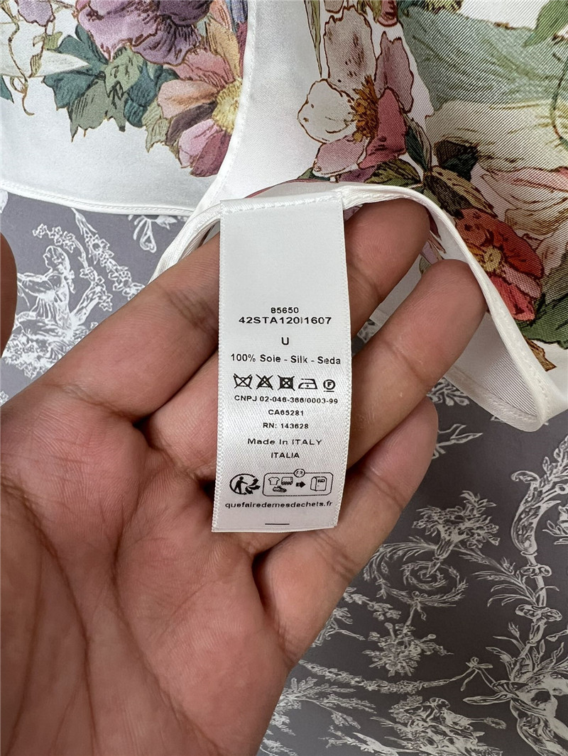 D10r halterneck silk top replica designer cloth