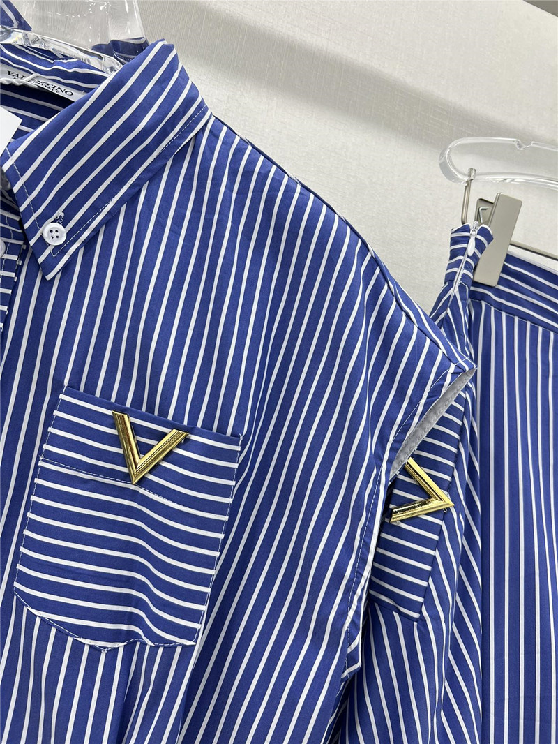 Va1e*ntin0 new striped skirt cheap replica designer clothes