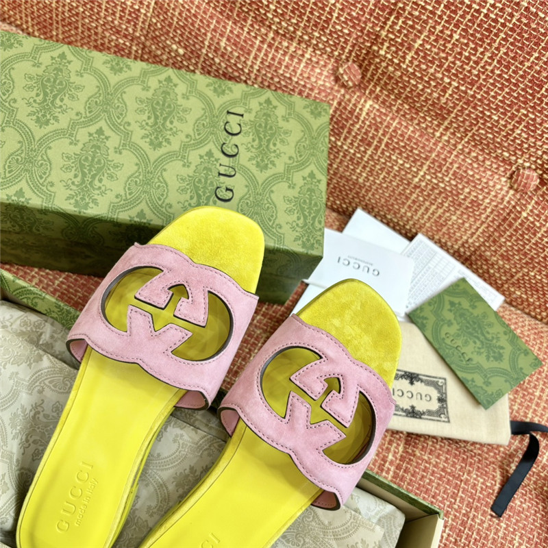 Gvc*1 suede interlocking gg sandals in pink