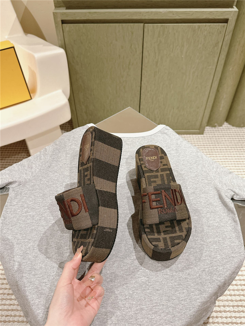 F**di sunshine platform slides women
