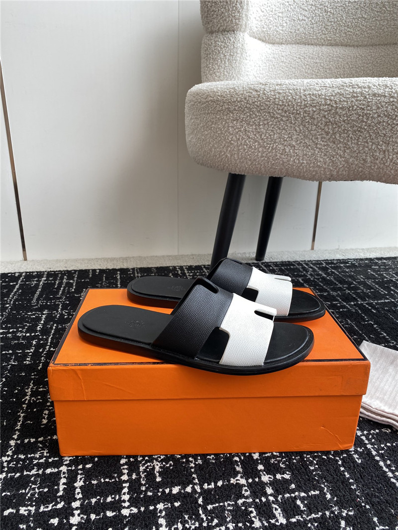 H**me5 izmir sandals black white