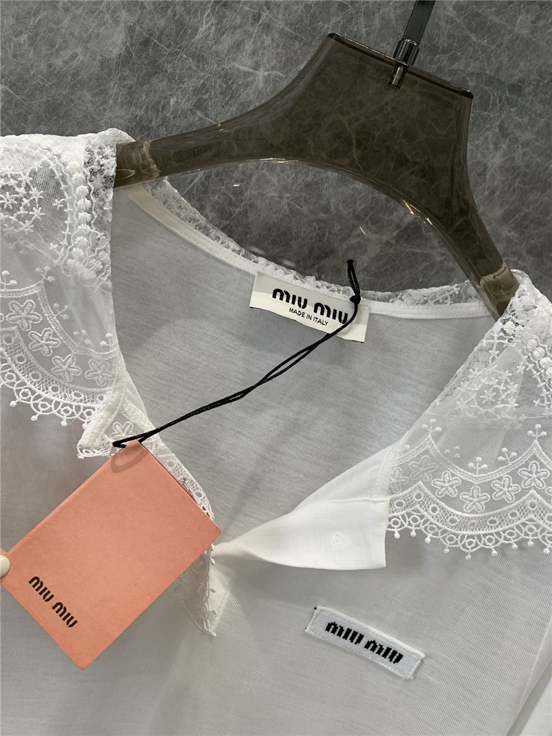 M1um1u micro-logo lace hooded long-sleeved t-shirt