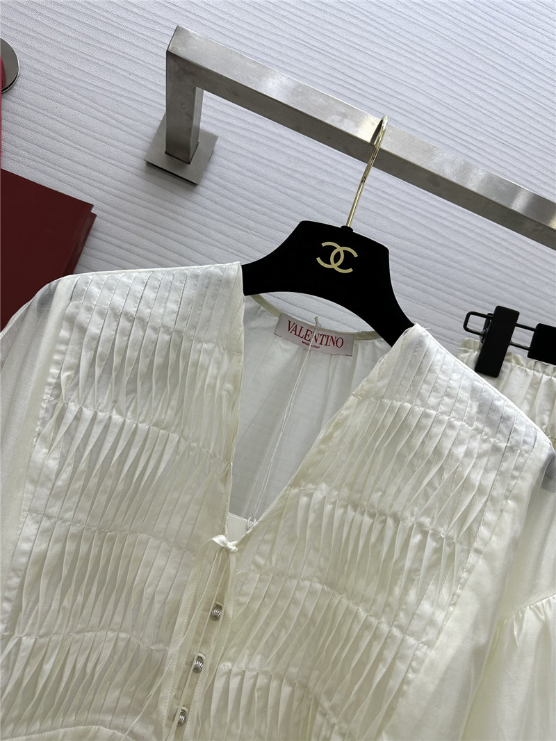 Va1e*ntin0 blouse + a-line skirt set replica clothes