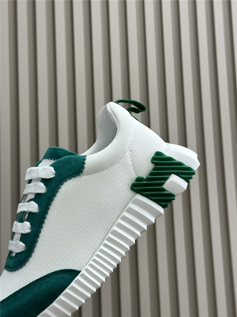 H**me5 green bouncing sneakers