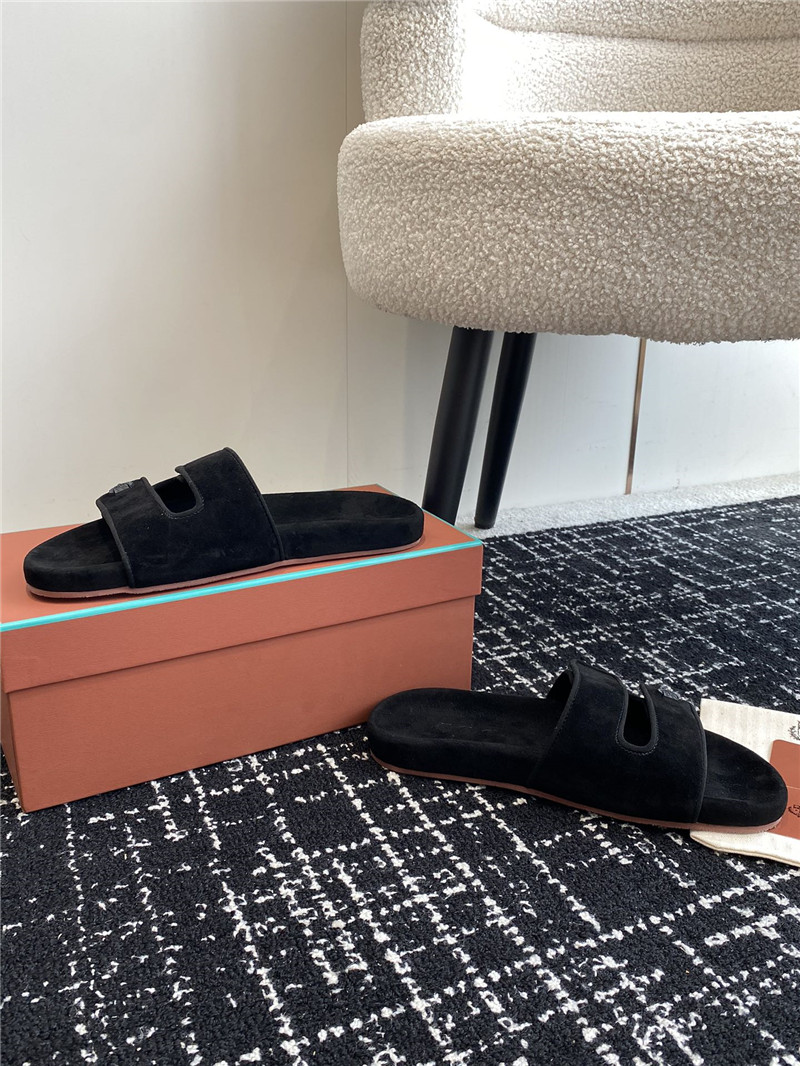 L0r0 P1ana waikiki black velcro strap sandals