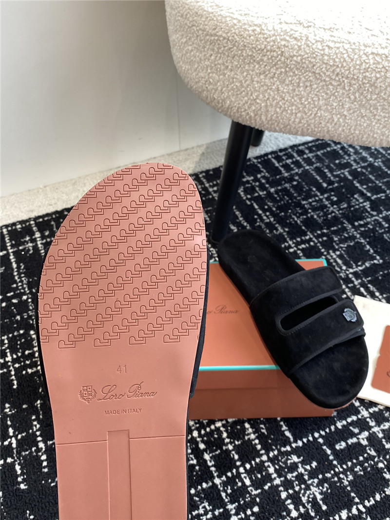 L0r0 P1ana waikiki black velcro strap sandals