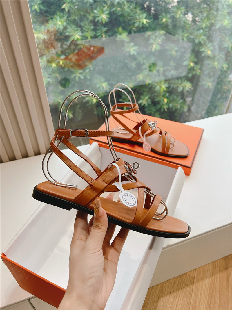 H**me5 june sandals